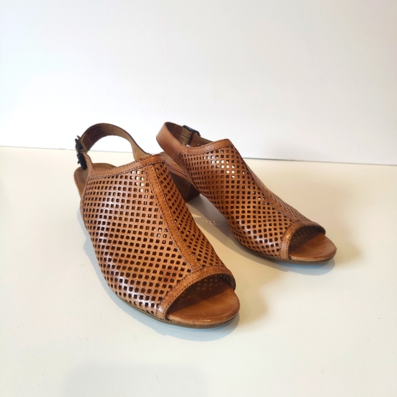 lois slingback sandal paul green